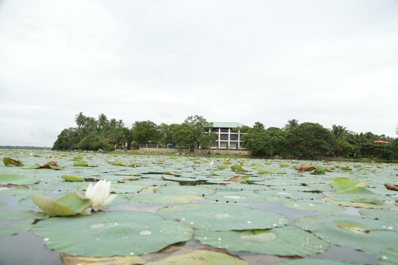 Diya Dahara Lake Resort Яла Экстерьер фото